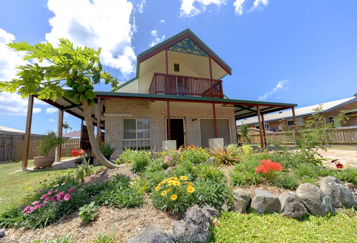 16 Lochmaben, Beaconsfield QLD 4740