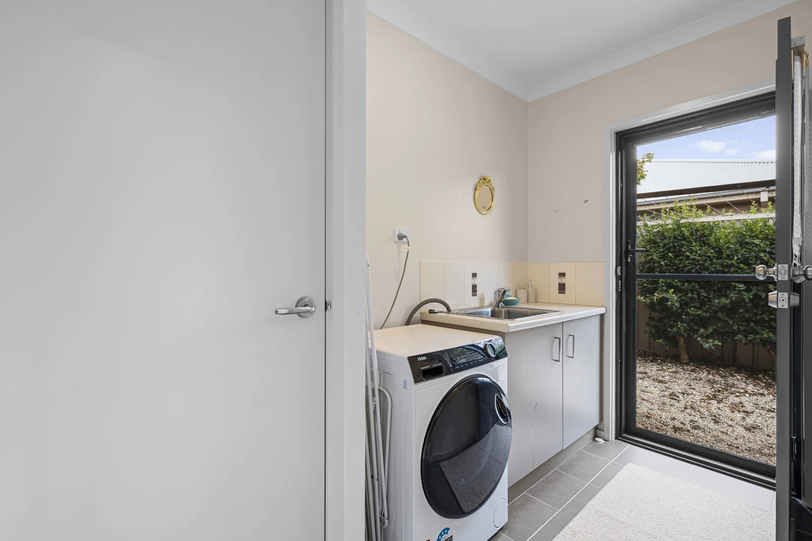 Additional image 9 of 2/22 Bellview Court, Mansfield VIC 3722