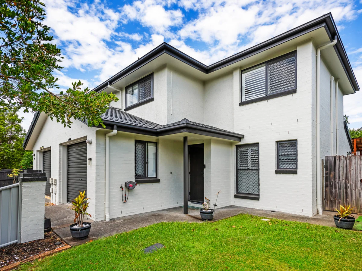 9/31 Archipelago Street, Pacific Pines QLD 4211