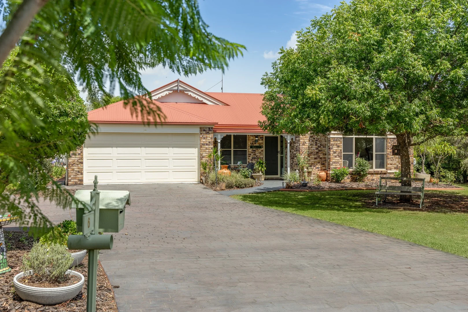 6 Derry Place, Hodgson Vale QLD 4352