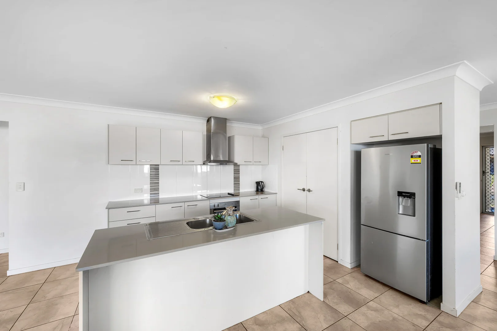 Additional image 2 of 7 Greengard Place, Kirkwood QLD 4680