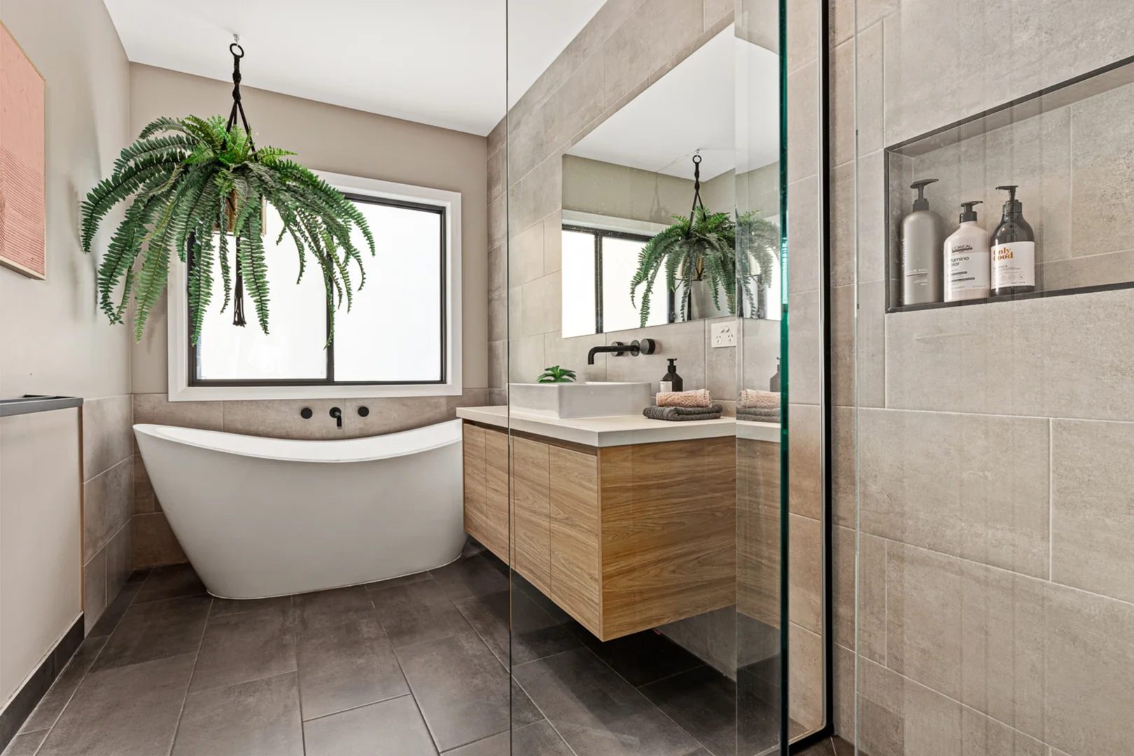 Additional image 20 of 9523A Western Highway, Warrenheip VIC 3352