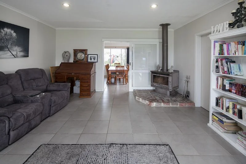 Additional image 3 of 190 Parish Road, Iona VIC 3815