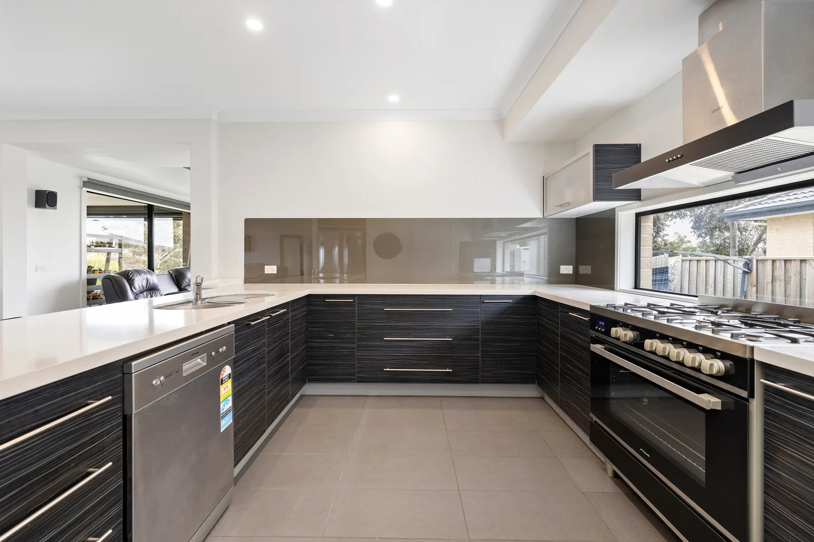 Additional image 8 of 45 Vaucluse Boulevard, Sanctuary Lakes VIC 3030