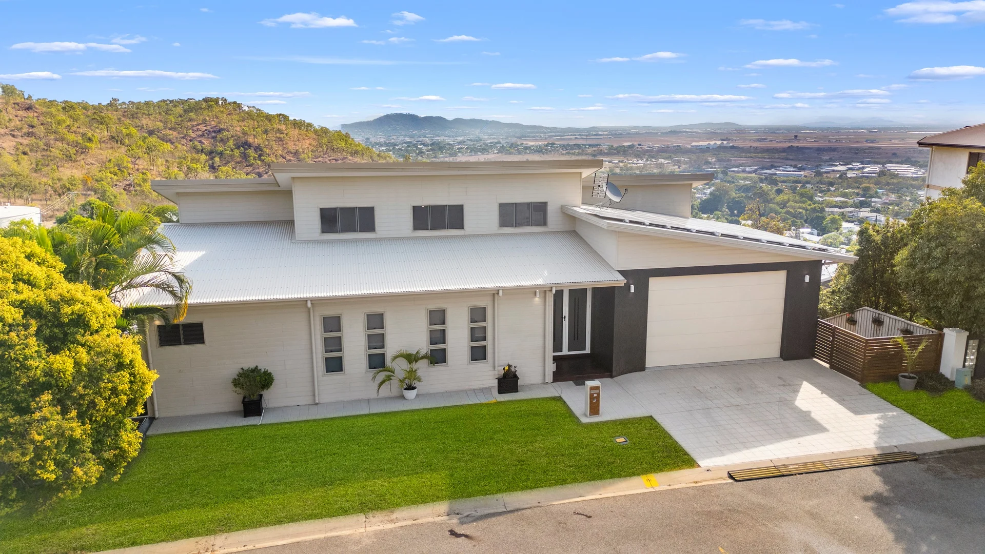 Additional image 3 of 20 The Point, Castle Hill QLD 4810