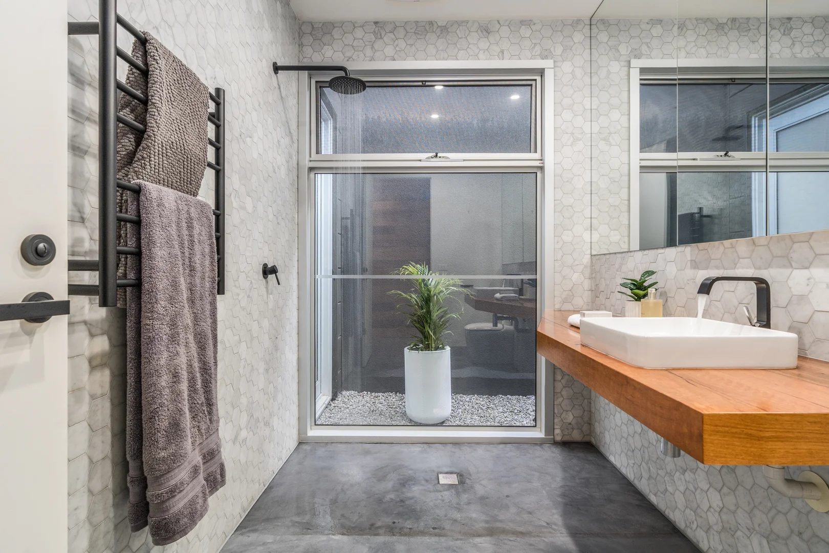 Additional image 11 of 18 Pescott Street, Newtown VIC 3220