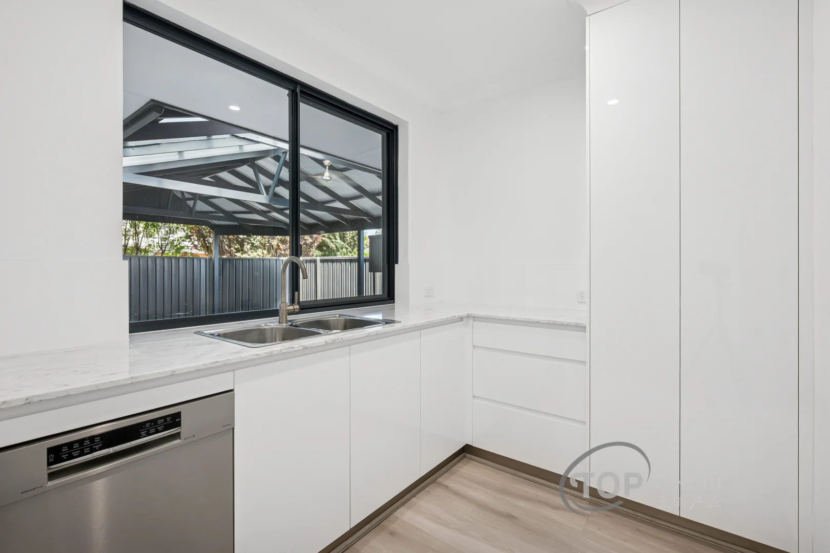 Additional image 9 of 28 Tricourt Grove, Riverton WA 6148