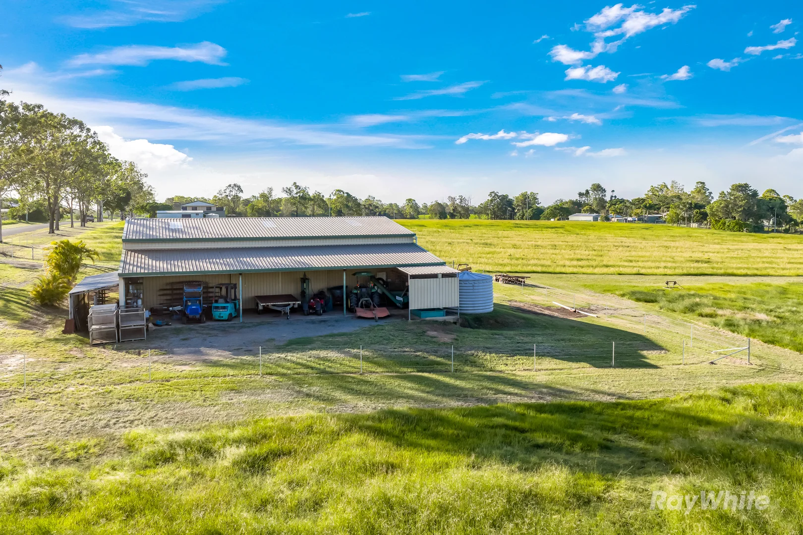 Additional image 25 of 9 Eden Street East, Walkers Point QLD 4650