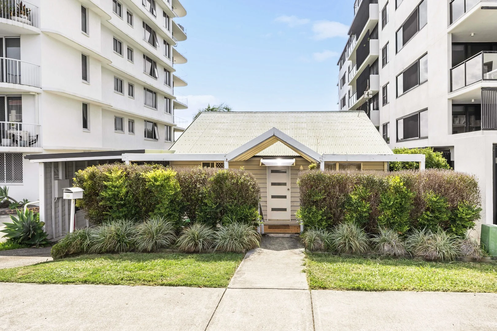 Additional image 2 of 19 Canberra Terrace, Kings Beach QLD 4551