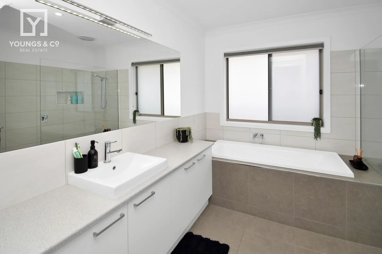 Additional image 14 of 3 Daylesford Cres, Kialla VIC 3631