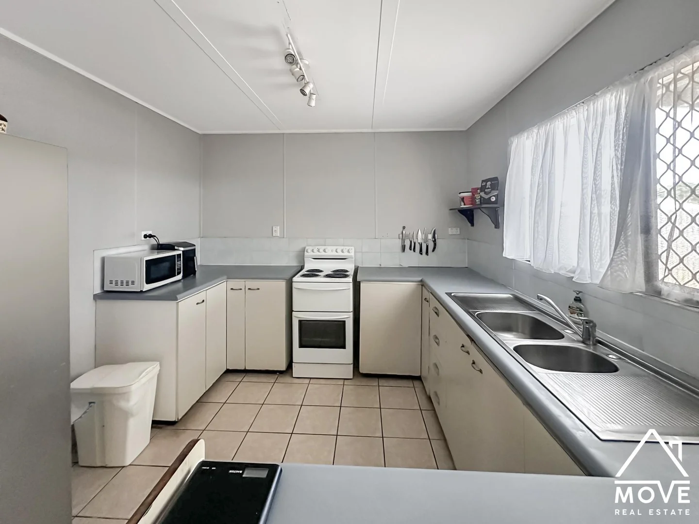 Additional image 5 of 1 Thorburn Court, Kelso QLD 4815