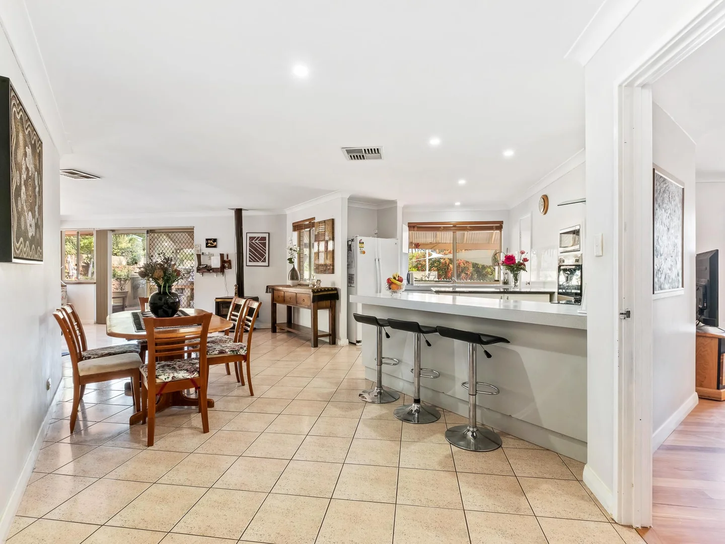 Additional image 8 of 10 Nangana Way, Kalamunda WA 6076