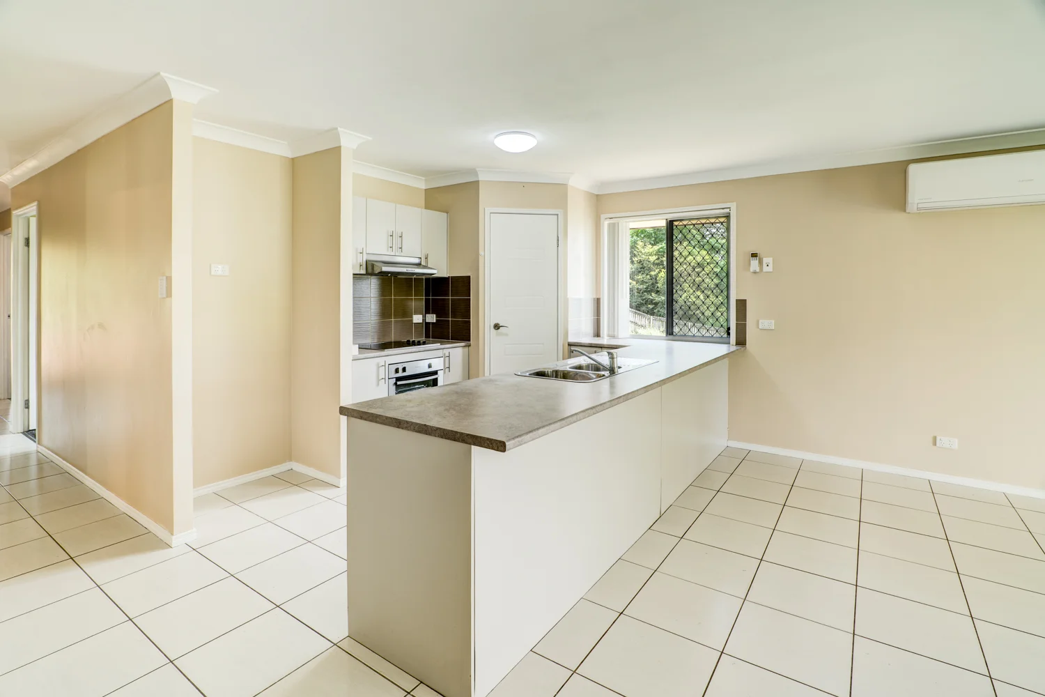 Additional image 4 of 17 Ramsey Crt, Lowood QLD 4311