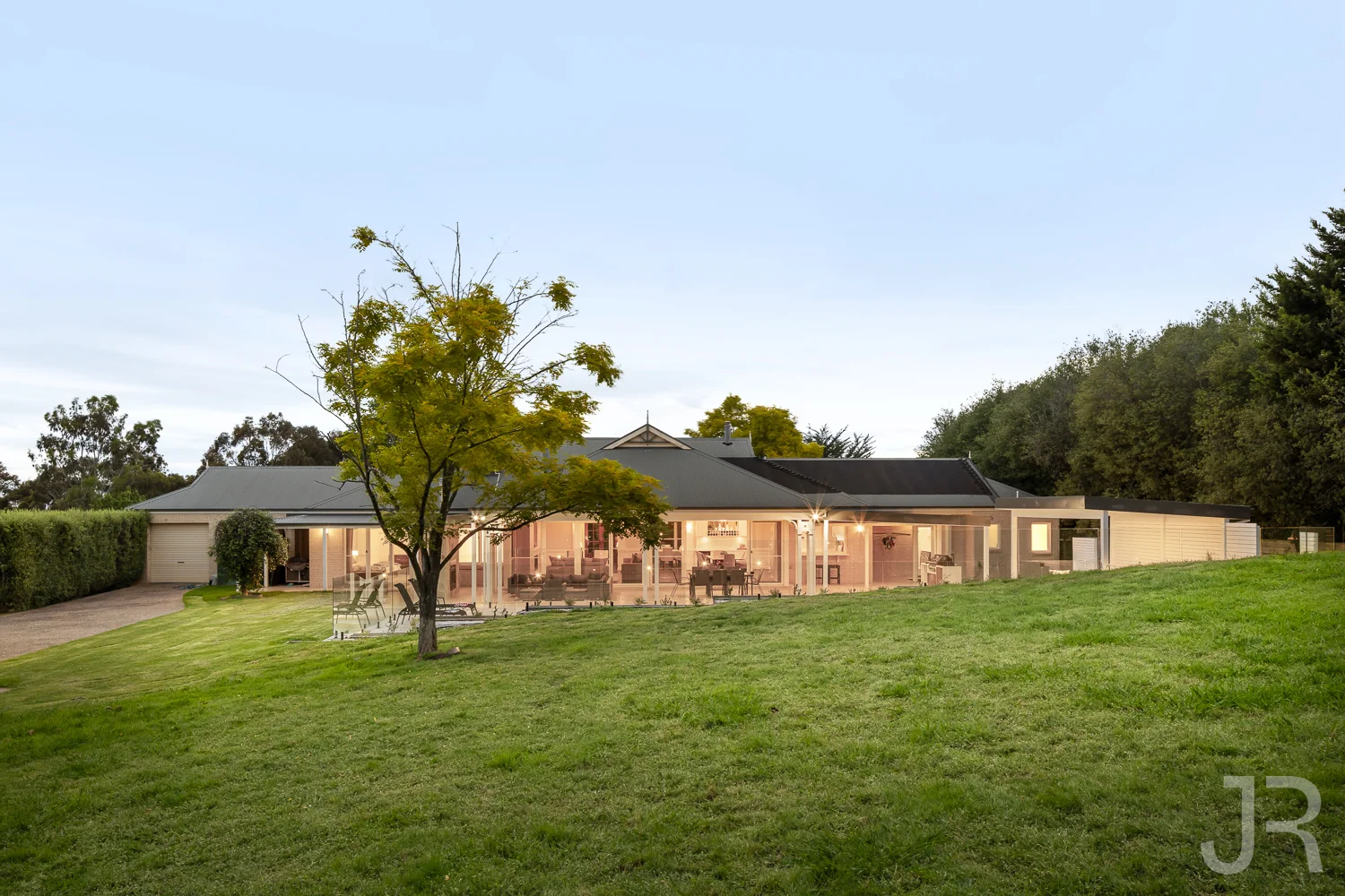 Additional image 17 of 14-16 Cloverfield Close, Berwick VIC 3806
