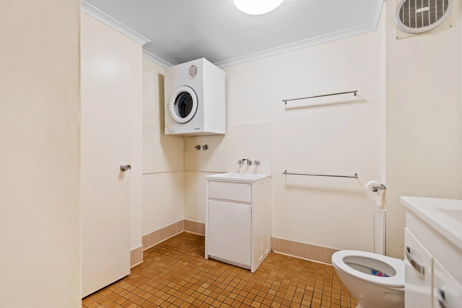 Additional image 11 of 1/21-31 Poinciana Street, Holloways Beach QLD 4878