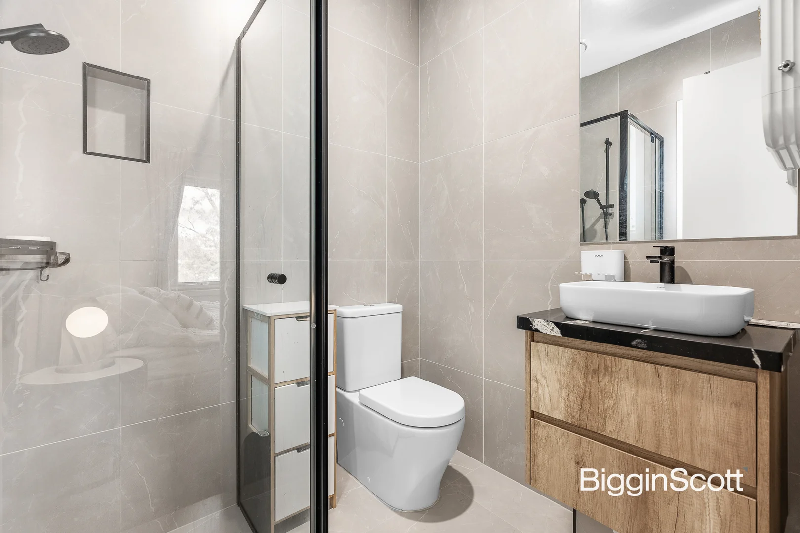 Additional image 9 of 2/15 Packham Crescent, Glen Waverley VIC 3150