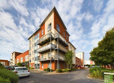 Battle Square, Reading, Berkshire RG30