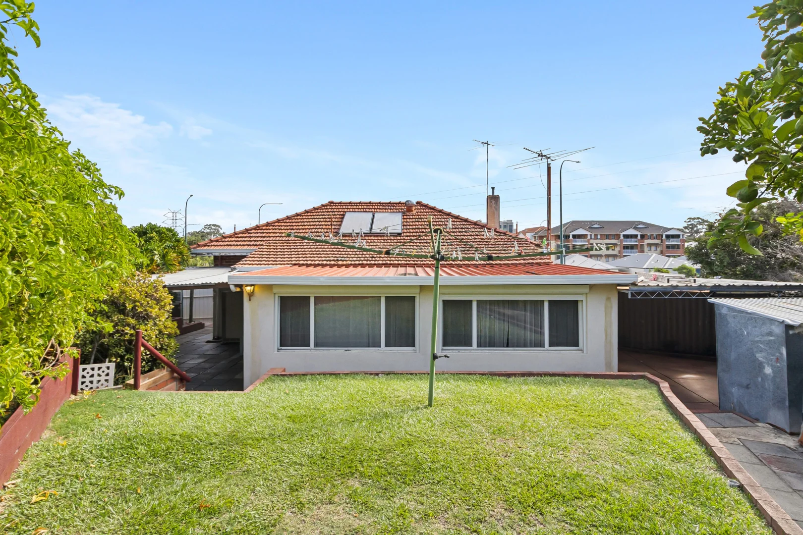 Additional image 2 of 130 Hill View Terrace, St James WA 6102