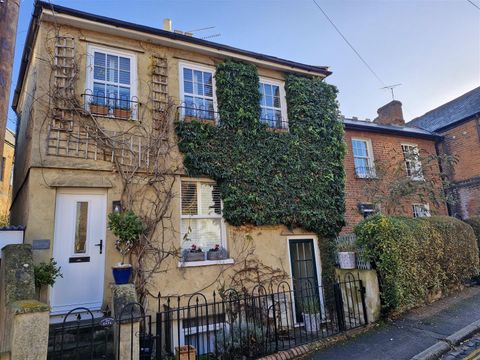 St. Johns Hill, Reading RG1