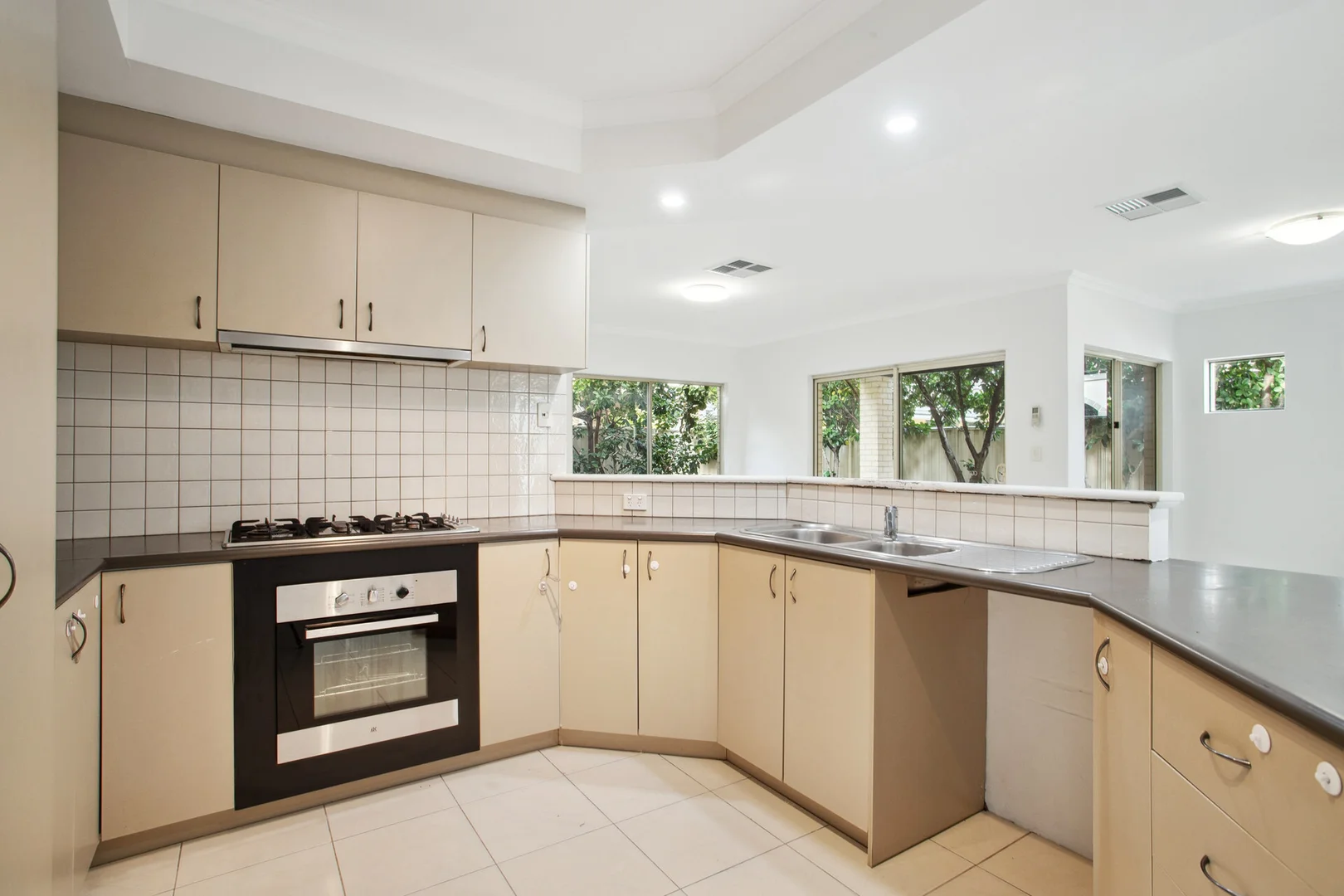 Additional image 3 of 6 Graceland Ave, Landsdale WA 6065