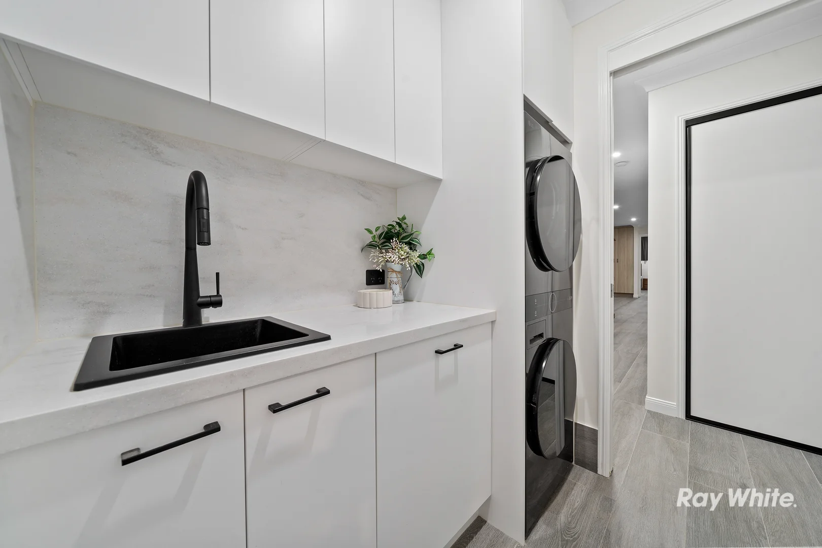 Additional image 18 of 4 Maryland Place, Parkinson QLD 4115