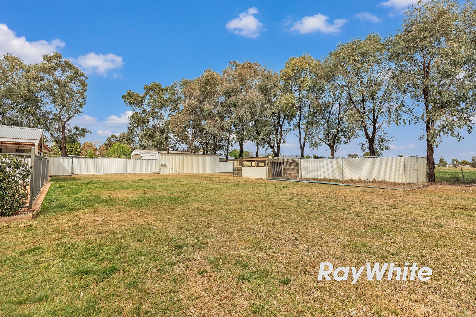 Additional image 21 of 19 Pambula Court, Echuca VIC 3564