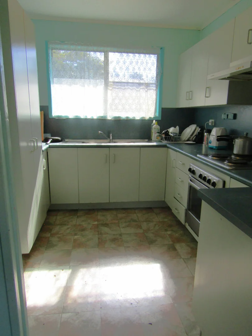 Additional image 5 of 40 Bottletree Avenue, Blackwater QLD 4717