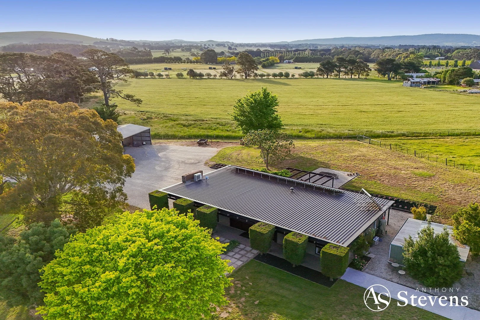 60 Grahams Road, Lancefield VIC 3435