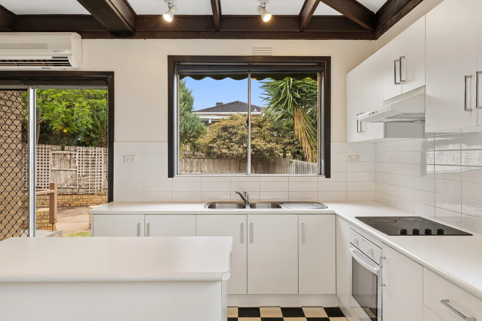 Additional image 8 of 46 San Remo Drive, Avondale Heights VIC 3034