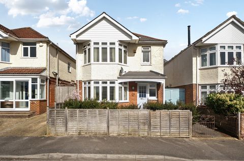 Claremont Crescent, Regents Park, Southampton, Hampshire SO15