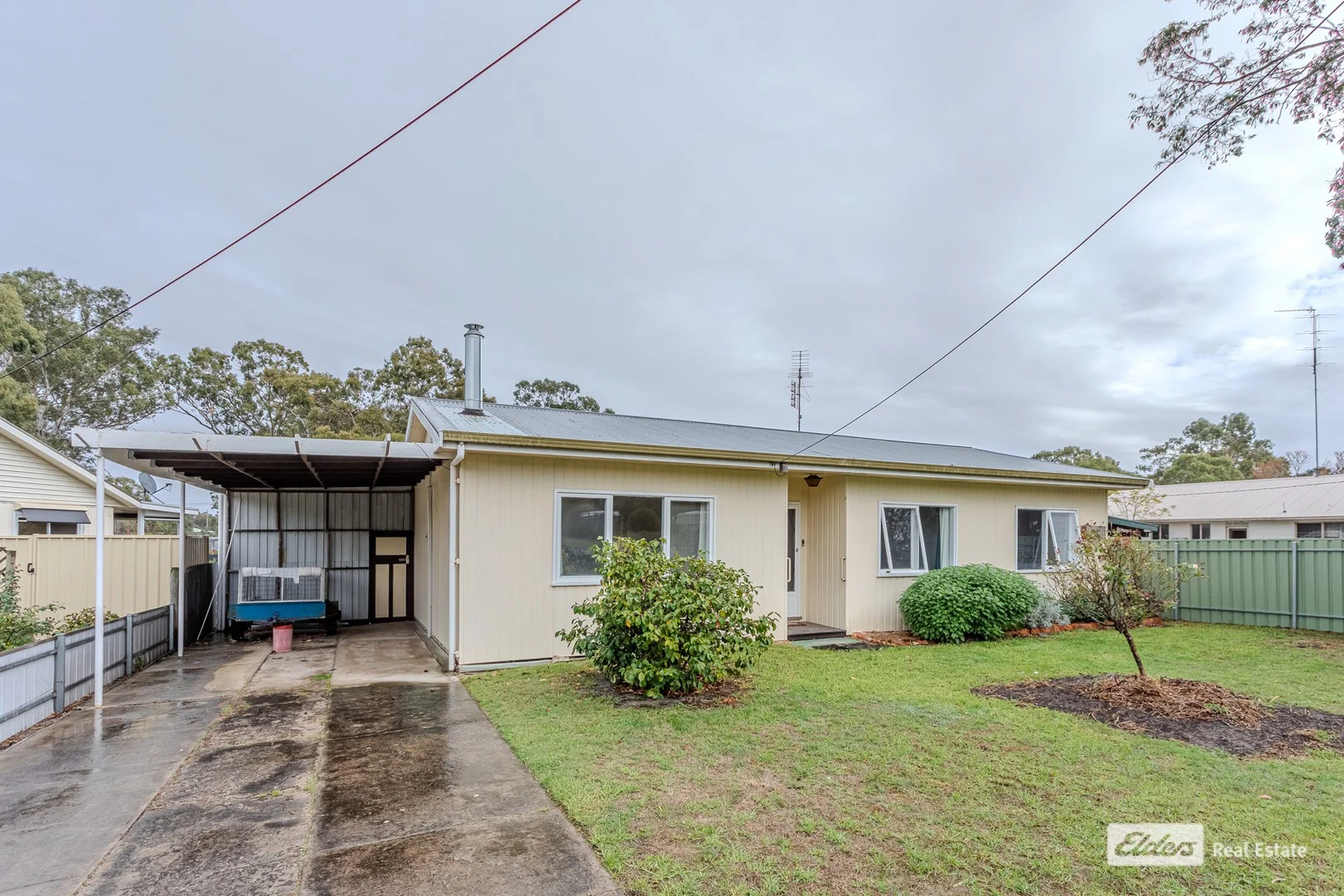 22 Wannon Avenue, Edenhope VIC 3318