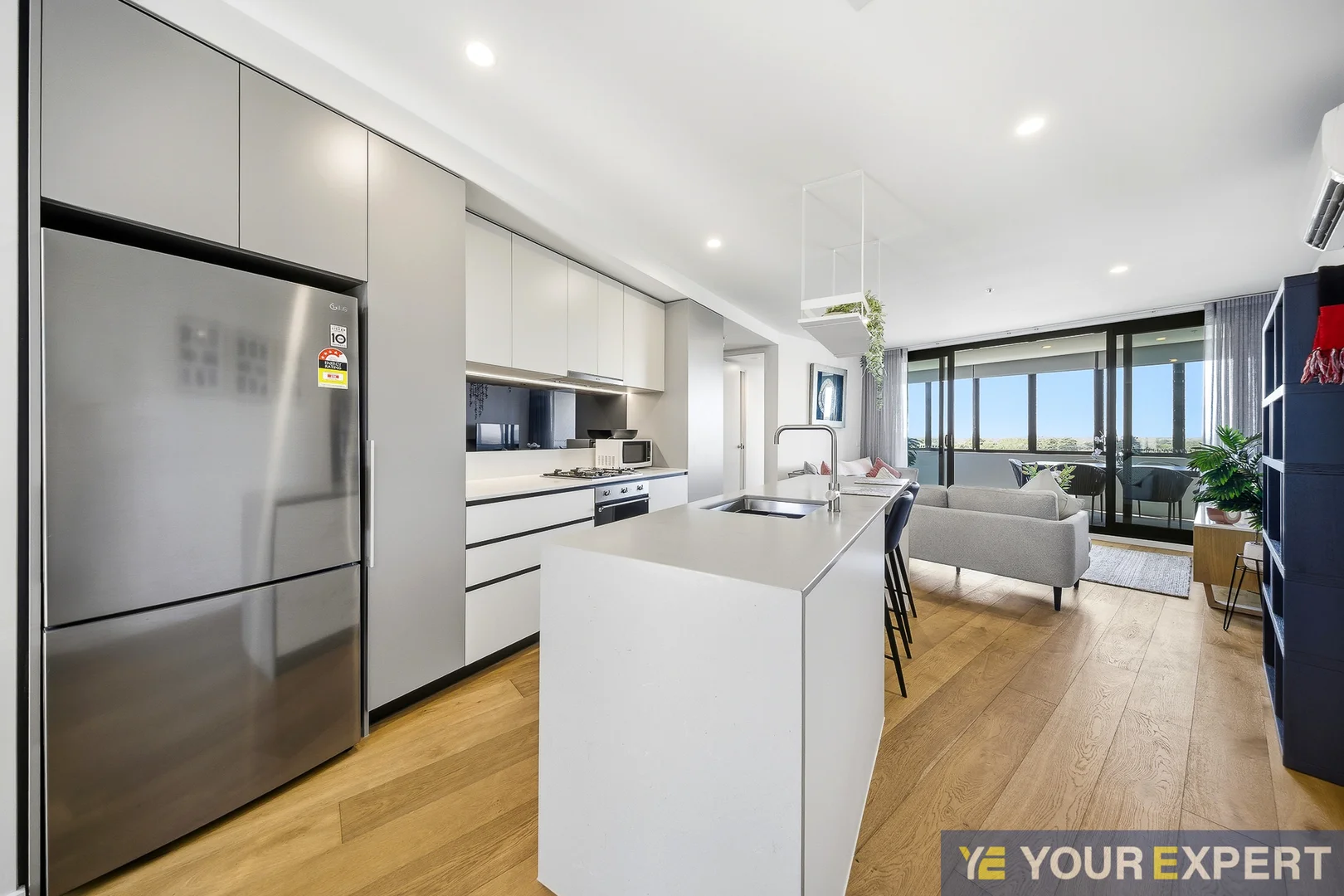 Additional image 2 of 403/3 Chesterville Road, Cheltenham VIC 3192