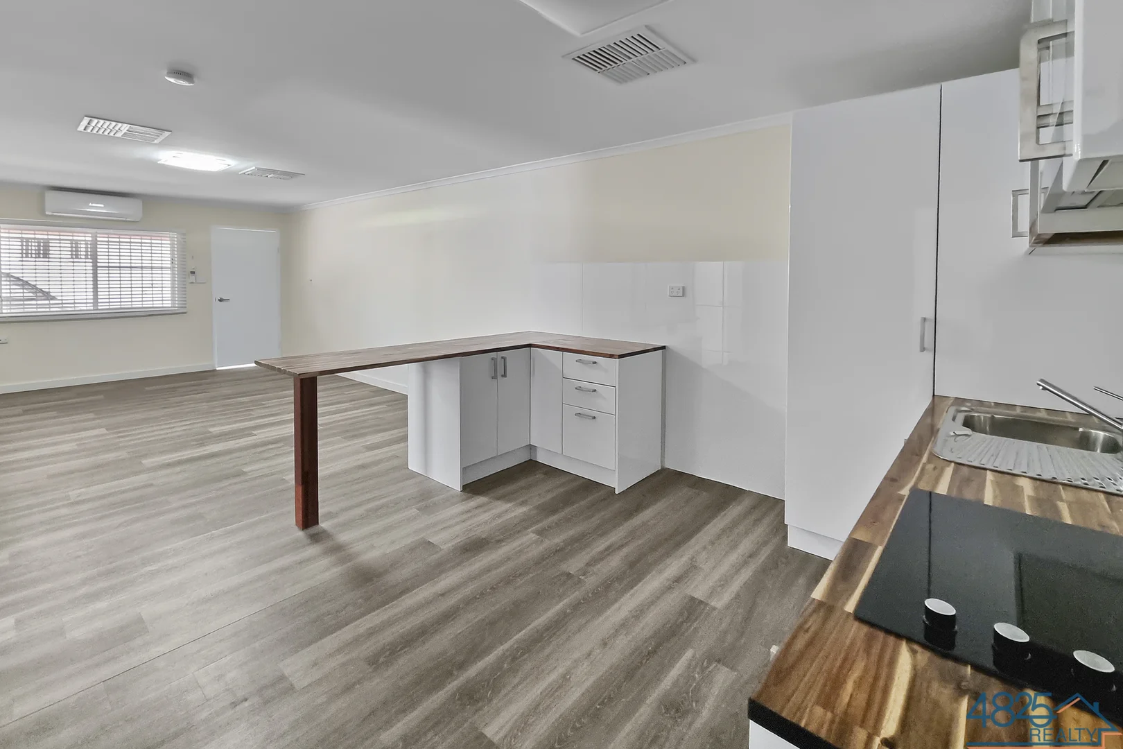 Additional image 4 of 9 Fourth Avenue, Mount Isa QLD 4825