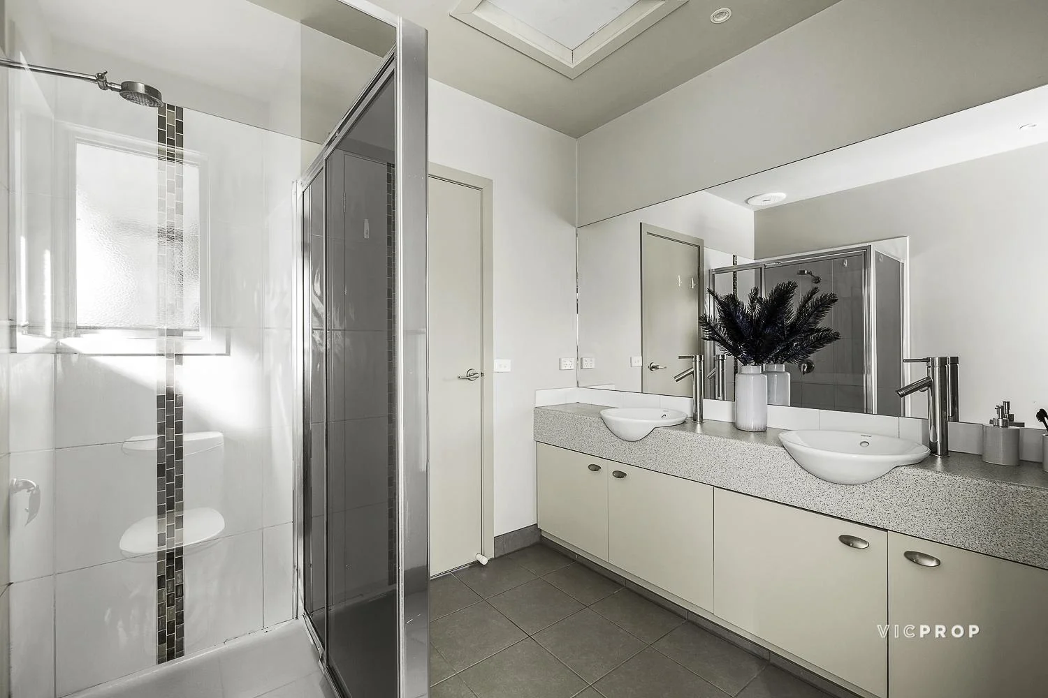 Additional image 16 of 143 Ernest Jones Drive, Macleod VIC 3085