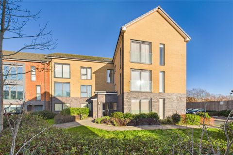 Longships Way, Reading, Berkshire RG2