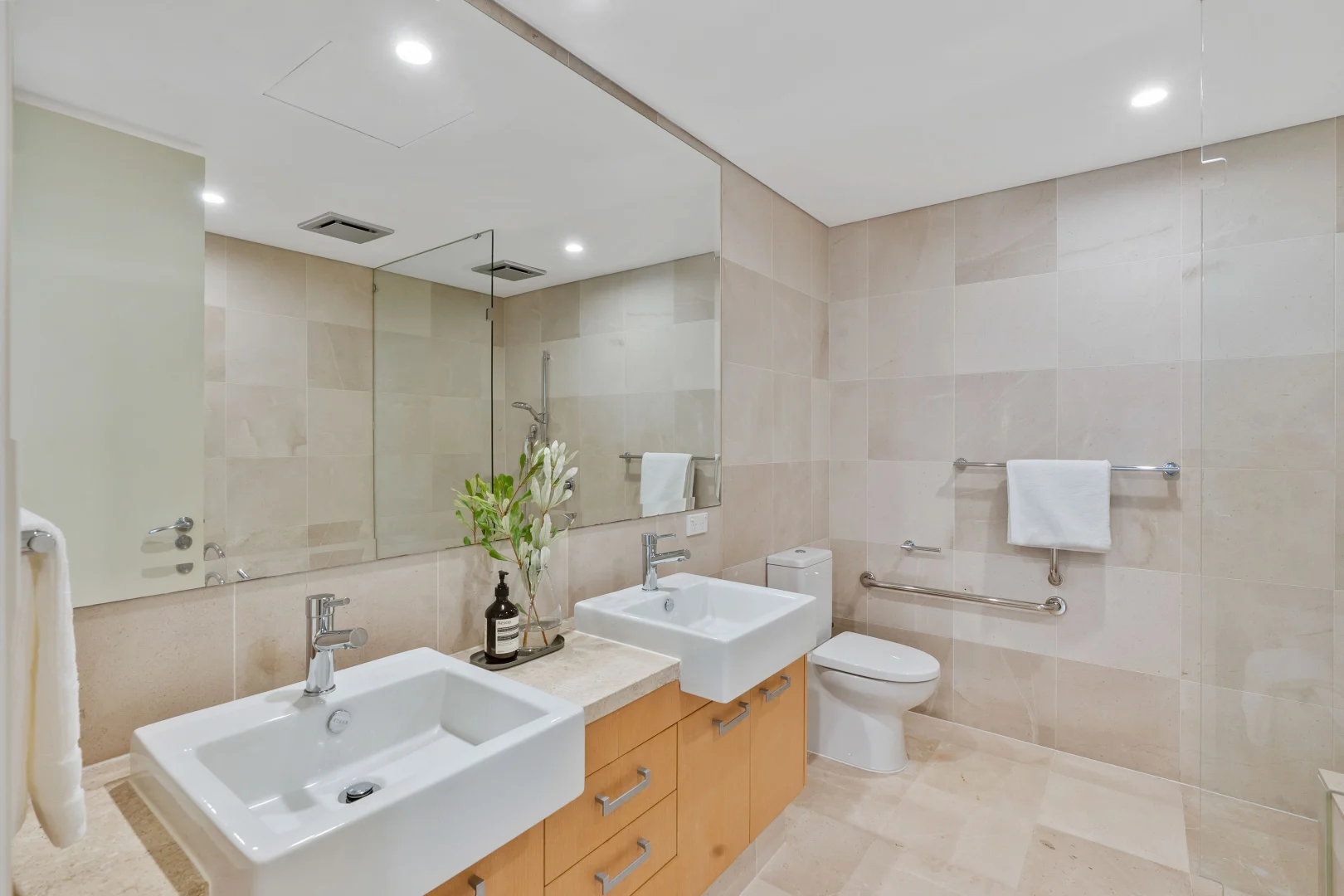 Additional image 20 of 2/5 Bindaring Parade, Claremont WA 6010