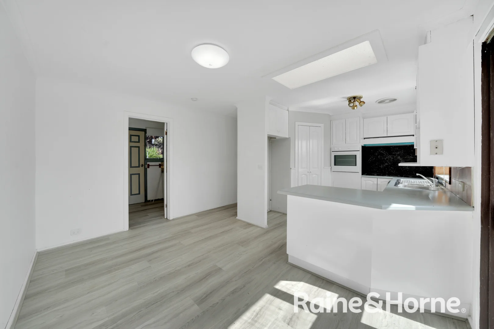 Additional image 5 of 6 Teeda Ct, Melton South VIC 3338
