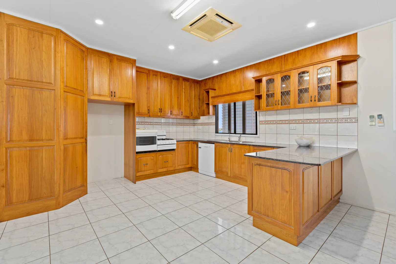 Additional image 11 of 5 The Soldiers Road, Bowen QLD 4805