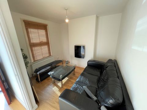 Alpine St, Reading RG1