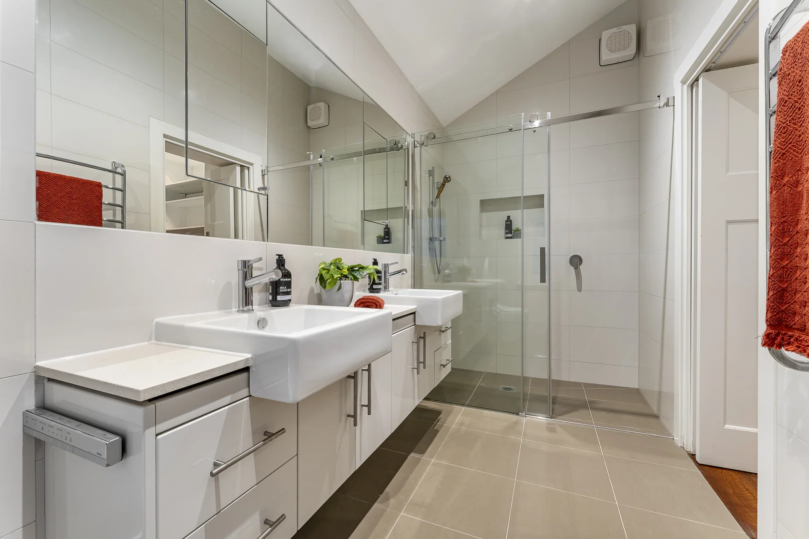 Additional image 13 of 20 Rubens Grove, Canterbury VIC 3126