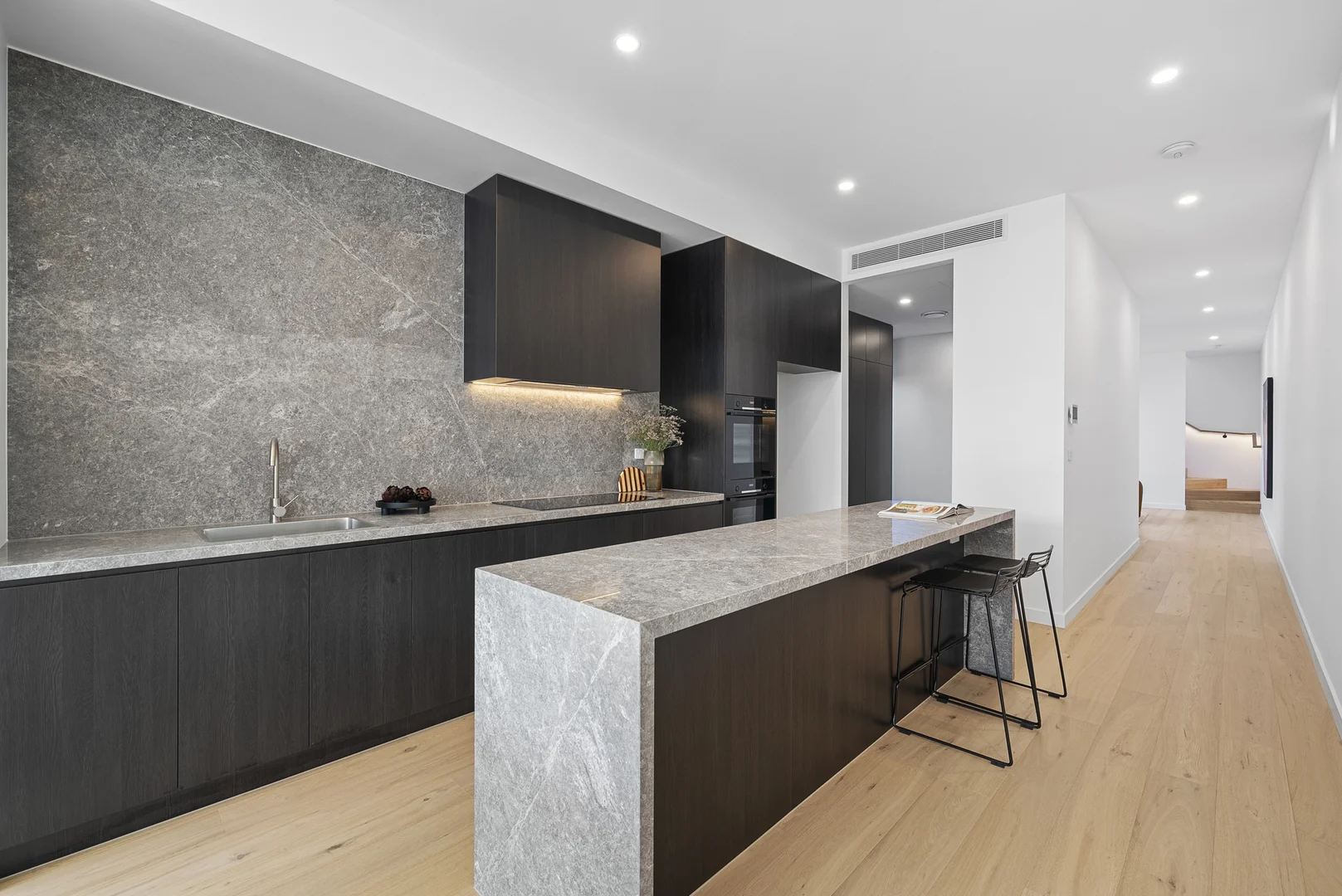 Additional image 4 of 87A Kambrook Road, Caulfield North VIC 3161