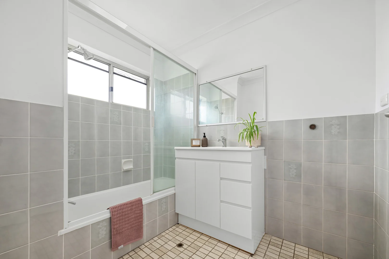 Additional image 9 of 4/117 Pembroke Road, Coorparoo QLD 4151