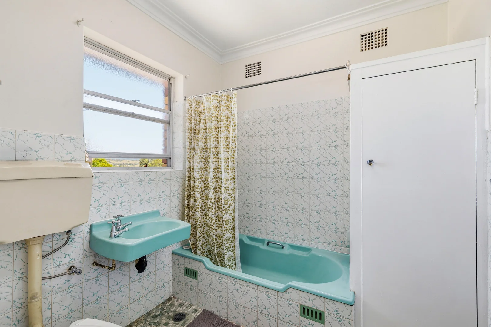 Additional image 4 of 43-45 Gipps Street, West Tamworth NSW 2340