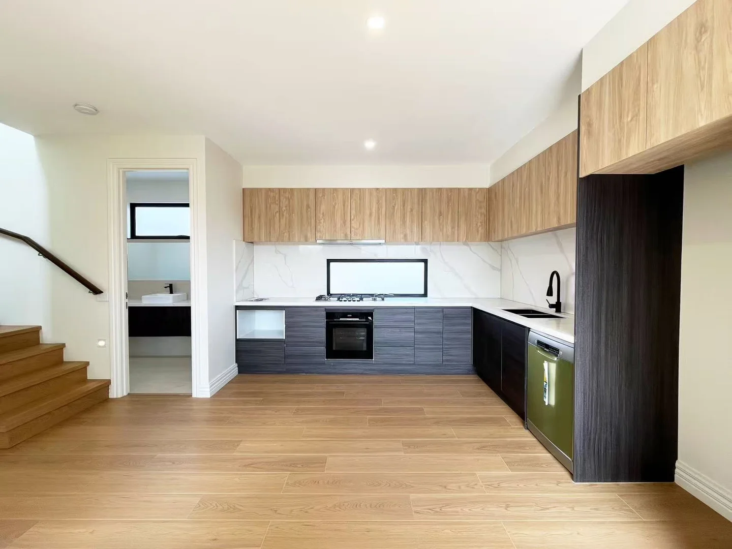 Additional image 5 of 2/76 Truganini Road, Carnegie VIC 3163