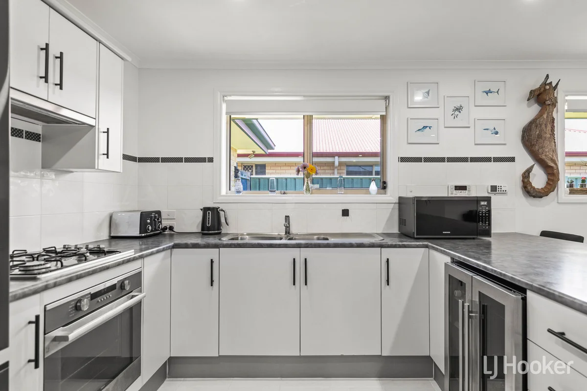 Additional image 5 of 2 Tangarine Court, Munno Para West SA 5115