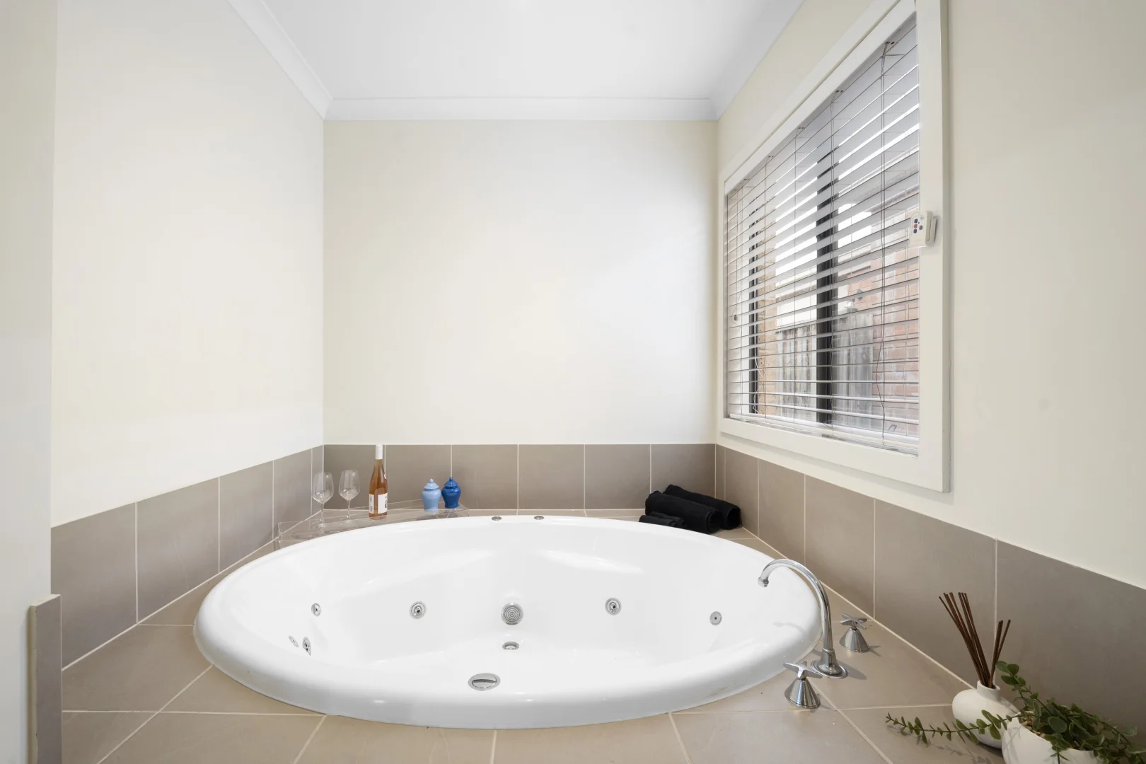27 Rippleside Terrace, Tarneit VIC 3029 photo 4