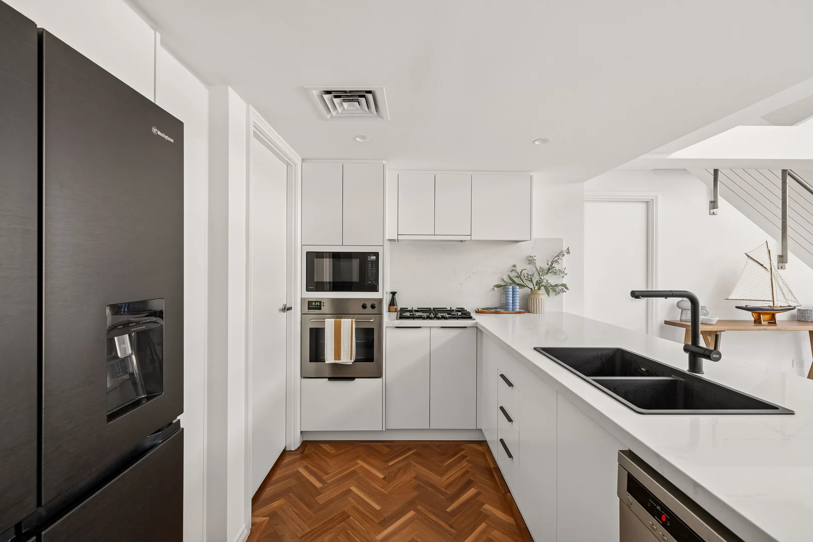 Additional image 8 of 507/6E Cowper Wharf Roadway, Woolloomooloo NSW 2011