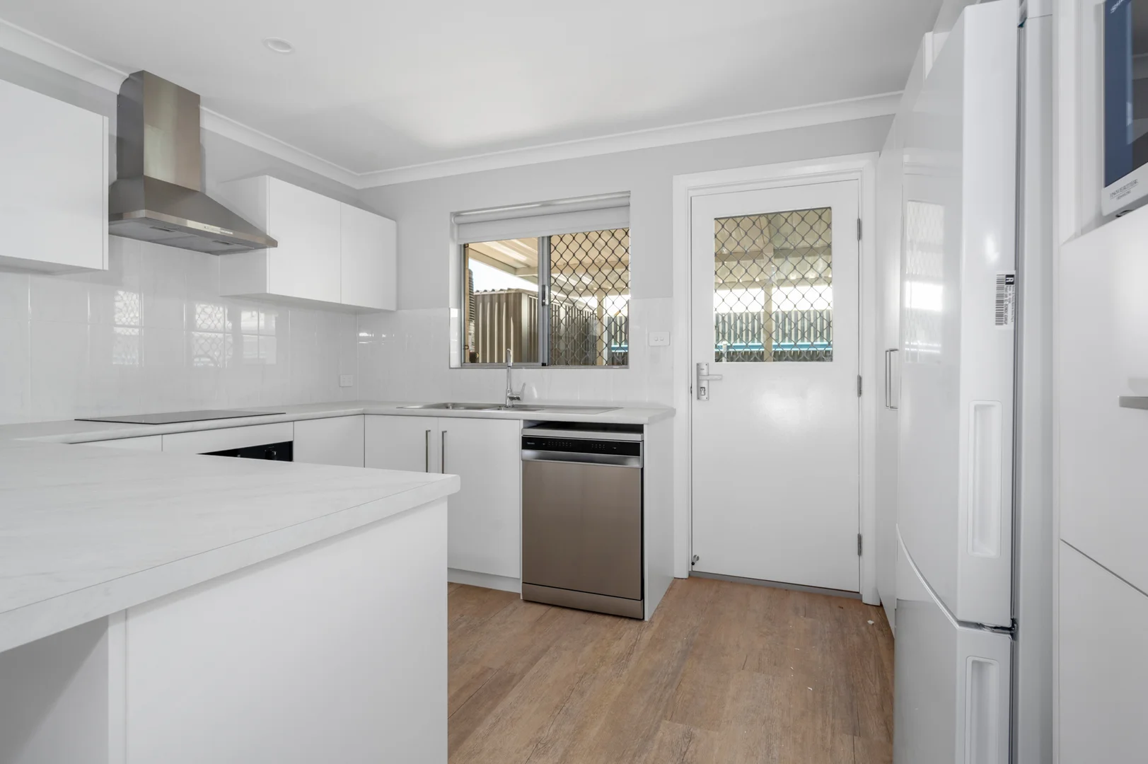 Additional image 4 of U30/38 Great Eastern Highway, Somerville WA 6430