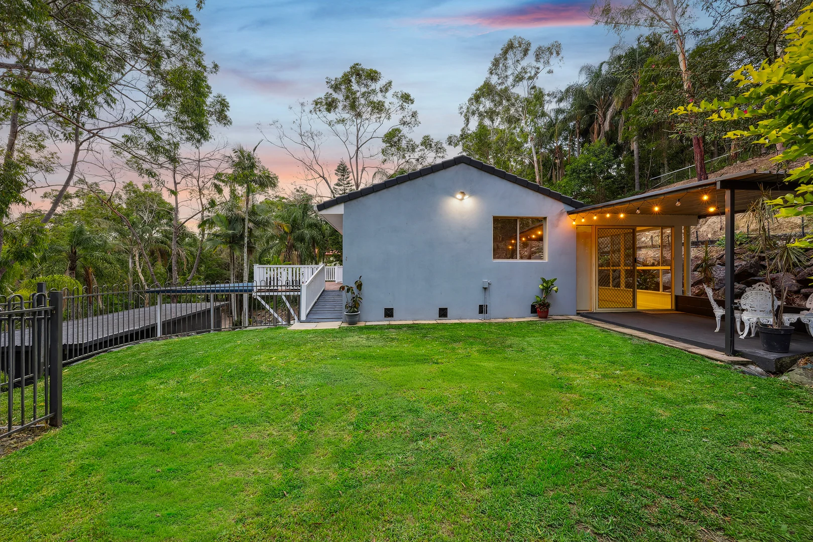 Additional image 28 of 9 Design Place, Highland Park QLD 4211