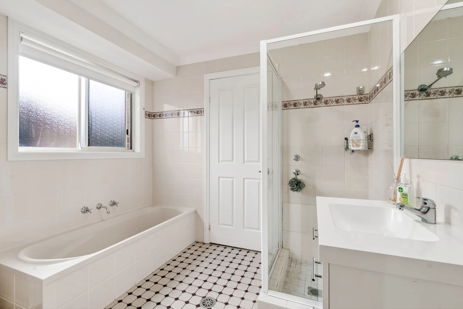 Additional image 11 of 10 Paradise Place, Goulburn NSW 2580